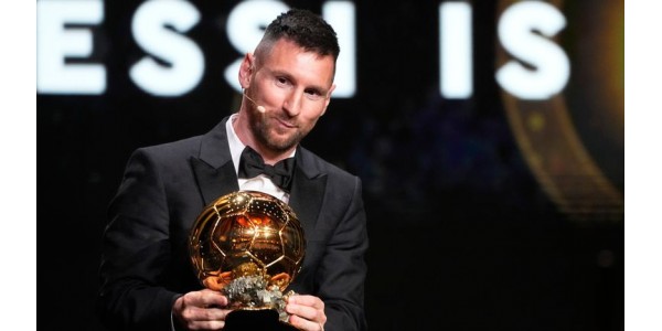 Po ukończeniu 32. roku życia Lionel Messi po raz kolejny zdobył trzy wyróżnienia Złotej Piłki